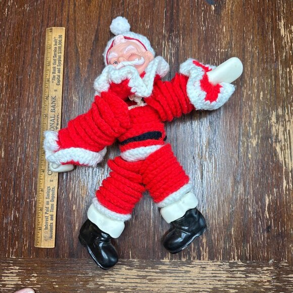 Vintage 60s/70s Santa Claus Crochet Doll Figure With Plastic Face & Boots - Picture 4 of 8